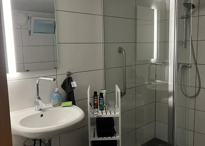 Gemütliches, Barrierefreies In Dortmund-brackel, Ruhige Lage, Nur 5 Minuten Zum Flughafen Apartamento