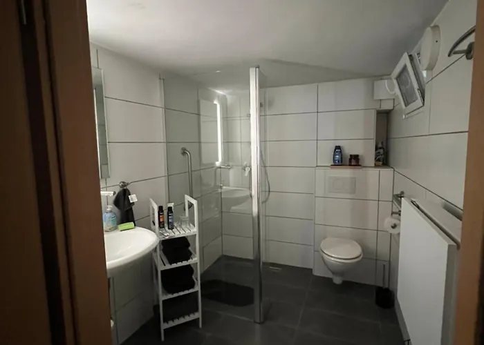 Gemütliches, Barrierefreies In Dortmund-brackel, Ruhige Lage, Nur 5 Minuten Zum Flughafen *