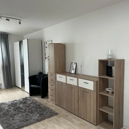 Gemuetliches, Barrierefreies In Dortmund-brackel, Ruhige Lage, Nur 5 Minuten Zum Flughafen