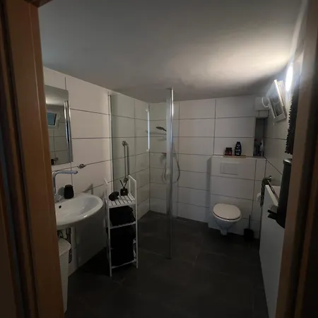 Gemuetliches, Barrierefreies In Dortmund-brackel, Ruhige Lage, Nur 5 Minuten Zum Flughafen شقة دورتموند