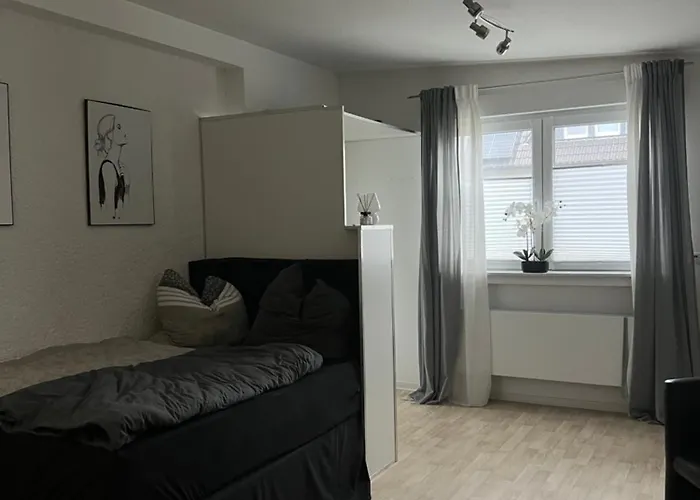 Gemuetliches, Barrierefreies In Dortmund-brackel, Ruhige Lage, Nur 5 Minuten Zum Flughafen *